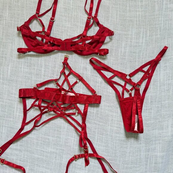 Voight Red Velvet Lingerie Set - corset garters strappy - size small - Picture 5 of 7